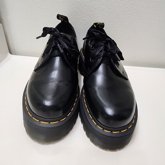 Dr. Martens Holly Women Leather Platform Shoes. Size 8. Satin Ribbon Laces. NWOT - Picture 4 of 12